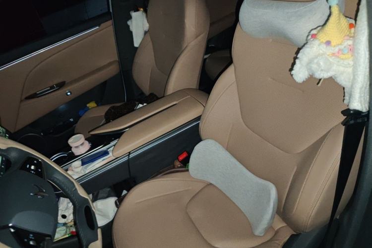 Used ARCFOX Alpha T5 2025 520 MAX Left Front Seat