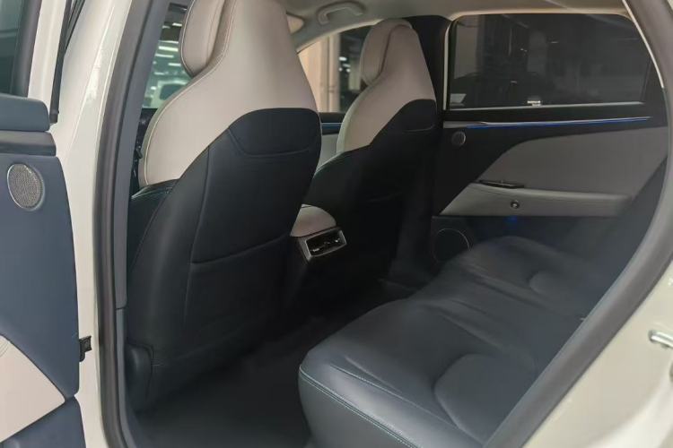 Used ARCFOX Alpha T5 2025 520 MAX Left Rear Seat