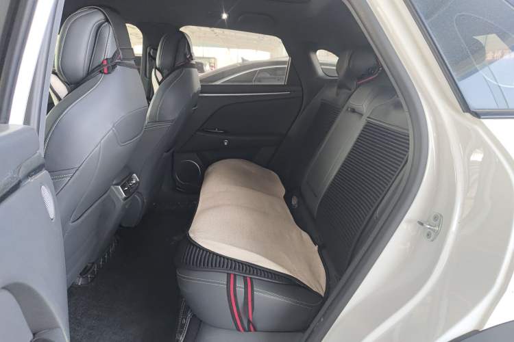 Used ARCFOX Alpha T5 2025 520 PRO Left Rear Seat