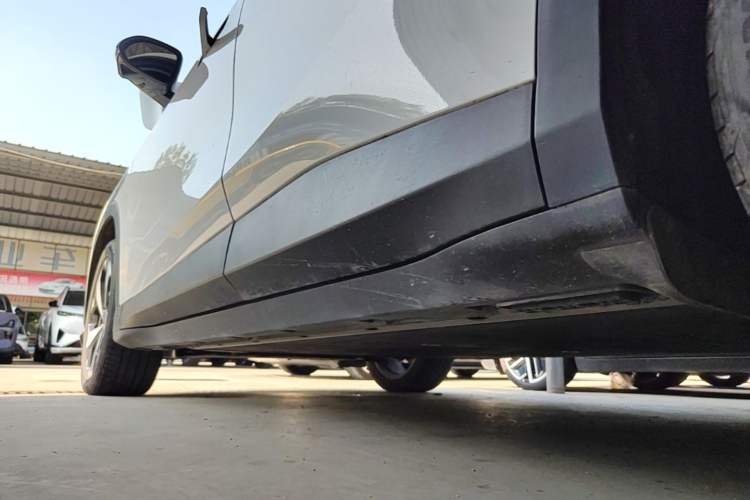 Used ARCFOX Alpha T5 2025 520 PRO Left Side Sill
