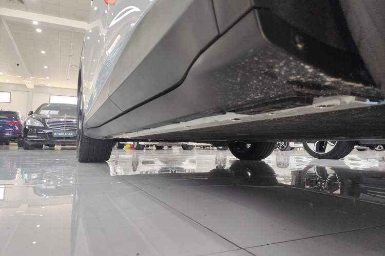 Used ARCFOX Alpha T5 2025 520 MAX Left Side Sill