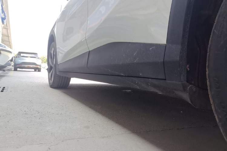 Used ARCFOX Alpha T5 2025 520 PRO Left Side Sill