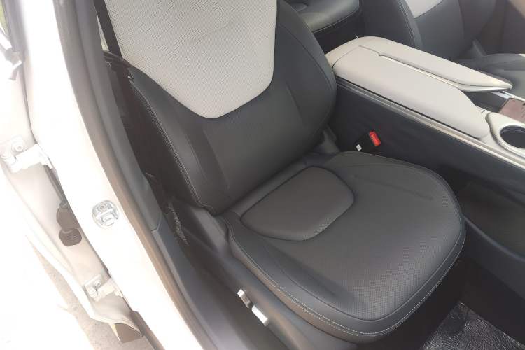 Used ARCFOX Alpha T5 2025 630 Shenxing Edition Right Front Seat