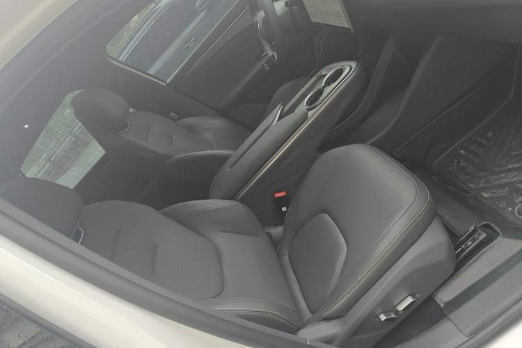 Used ARCFOX Alpha T5 2025 520 PRO Right Front Seat