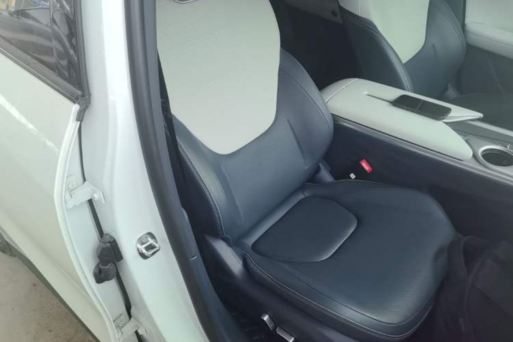 Used ARCFOX Alpha T5 2025 520 PRO Right Front Seat