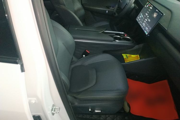 Used ARCFOX Alpha T5 2025 520 PRO Right Front Seat