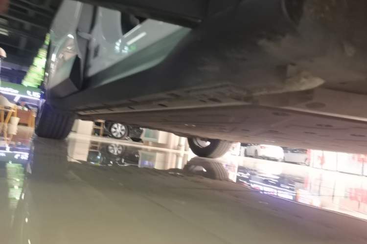 Used ARCFOX Alpha T5 2025 520 MAX Right Side Sill