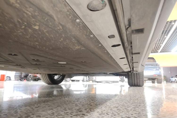 Used ARCFOX Alpha T5 2025 520 MAX Right Side Sill