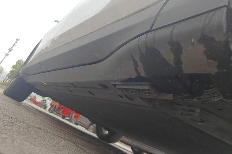 Used ARCFOX Alpha T5 2025 520 PRO Right Side Sill