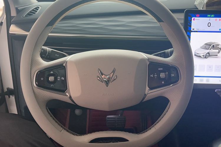 Used ARCFOX Alpha T5 2025 520 MAX Steering Wheel