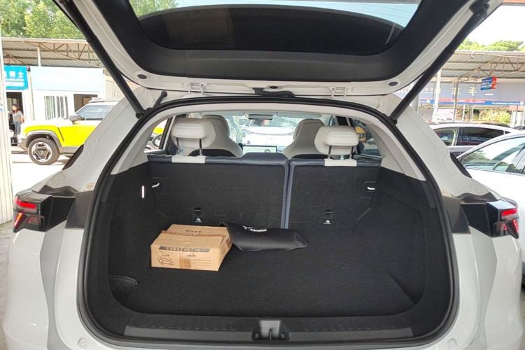 Used ARCFOX Alpha T5 2025 520 PRO Trunk