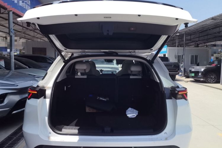 Used ARCFOX Alpha T5 2025 520 PRO Trunk