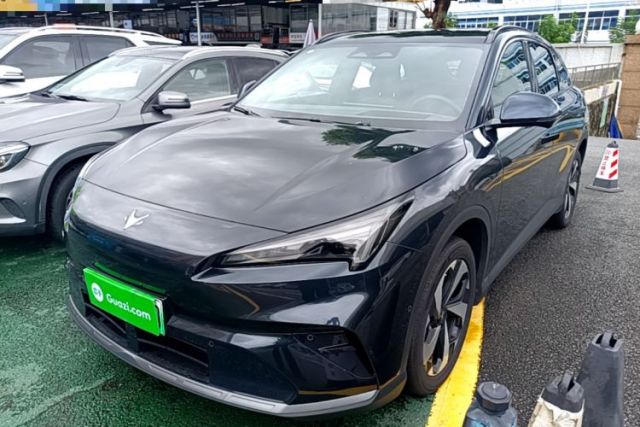 Used ARCFOX Alpha T5 2026 Model Range-Extended 1215 Yuanjing Smart Driving Version
