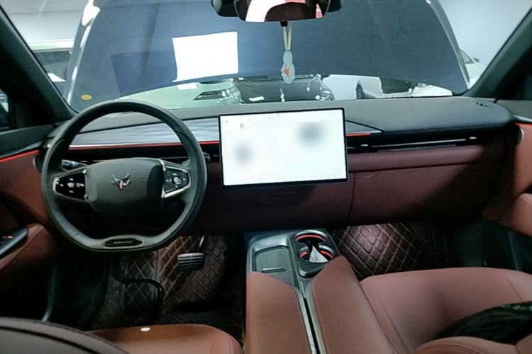 Used ARCFOX Alpha T5 2026 Model Range-Extended 1215 Yuanjing Smart Driving Version Center Console