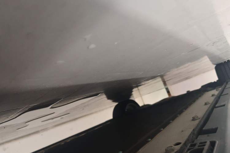 Used ARCFOX Alpha T5 2026 Model Range-Extended 1215 Yuanjing Smart Driving Version Chassis Front Right