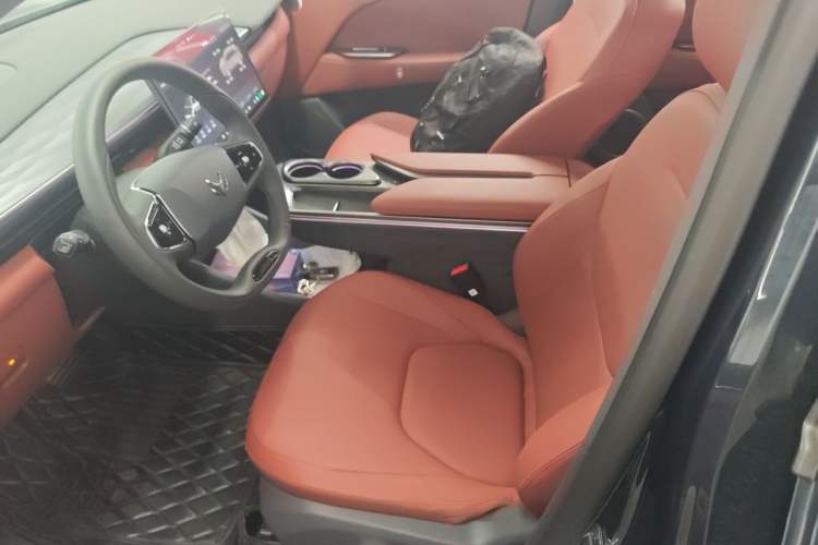 Used ARCFOX Alpha T5 2026 Model Range-Extended 1215 Yuanjing Smart Driving Version Driver Seat
