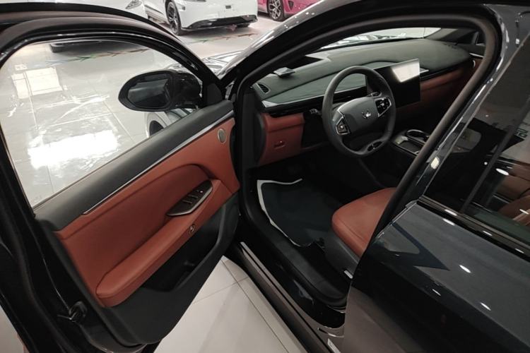 Used ARCFOX Alpha T5 2026 Model Range-Extended 1215 Yuanjing Smart Driving Version Driver Seat