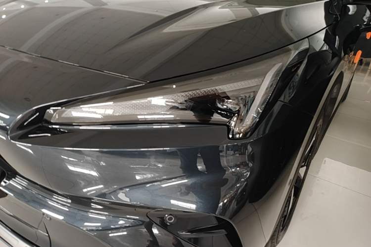 Used ARCFOX Alpha T5 2026 Model Range-Extended 1215 Yuanjing Smart Driving Version Left Front Headlight
