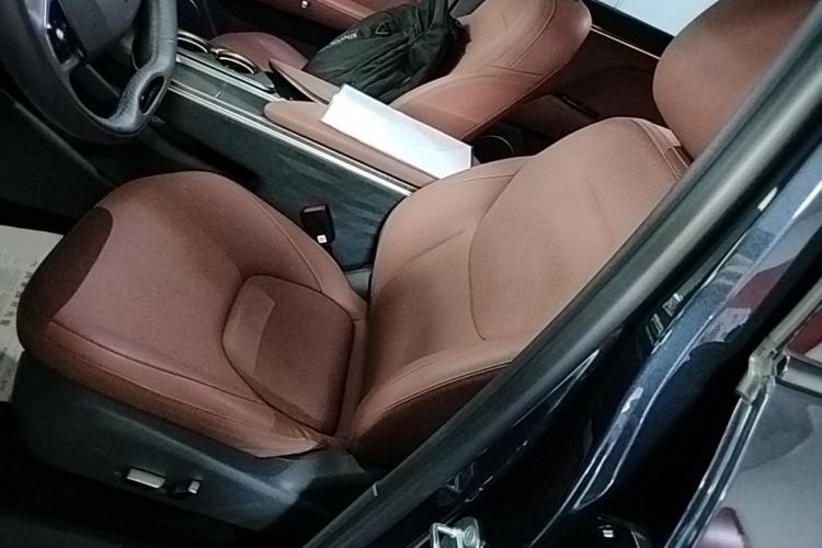 Used ARCFOX Alpha T5 2026 Model Pure Electric 660 Yuanjing Divine Driving Version Left Front Seat