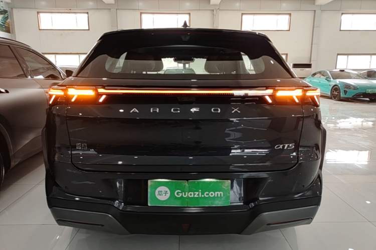 Used ARCFOX Alpha T5 2026 Model Range-Extended 1215 Yuanjing Smart Driving Version Rear