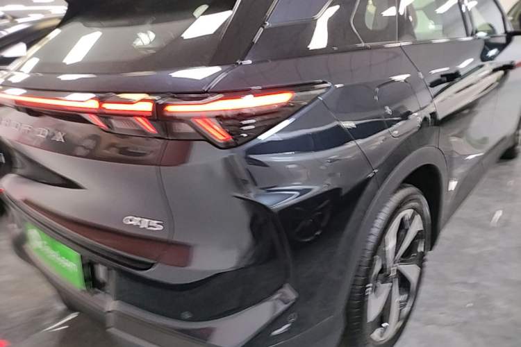 Used ARCFOX Alpha T5 2026 Model Range-Extended 1215 Yuanjing Smart Driving Version Right Rear Taillight