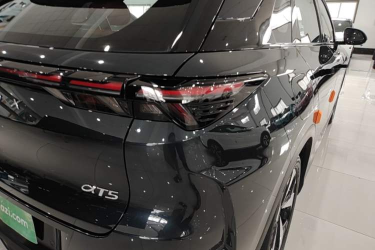 Used ARCFOX Alpha T5 2026 Model Range-Extended 1215 Yuanjing Smart Driving Version Right Rear Taillight