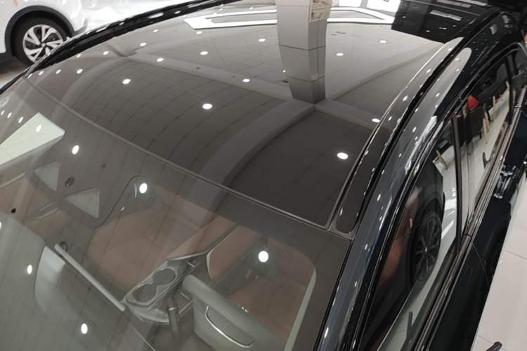 Used ARCFOX Alpha T5 2026 Model Range-Extended 1215 Yuanjing Smart Driving Version Roof
