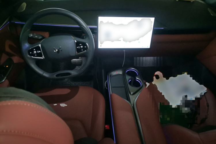 Used ARCFOX Alpha T5 2026 Model Pure Electric 560 Yuanjing Smart Driving Version Center Console