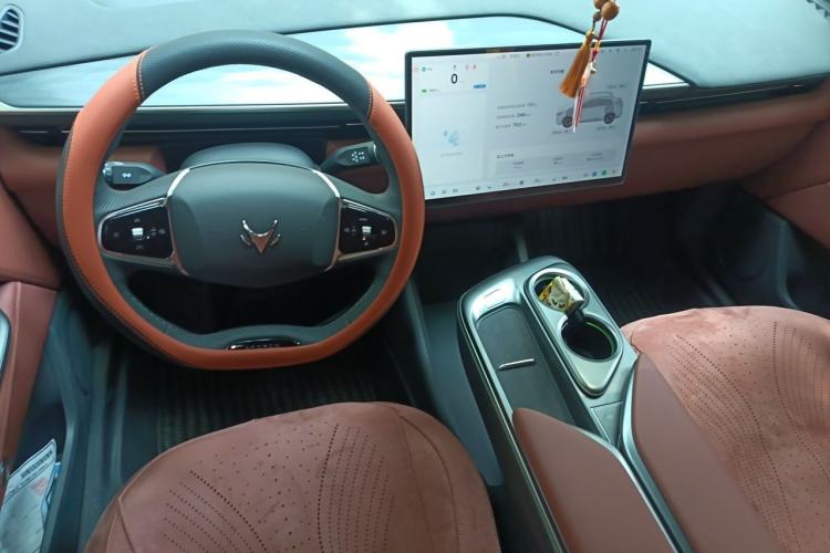 Used ARCFOX Alpha T5 2026 Model Pure Electric 560 Yuanjing Smart Driving Version Center Console