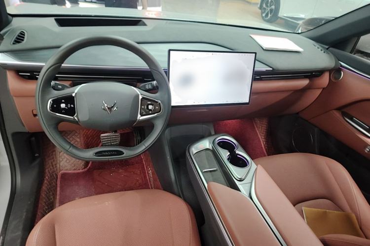 Used ARCFOX Alpha T5 2026 Model Pure Electric 705 Yuanjing Smart Driving Version Center Console