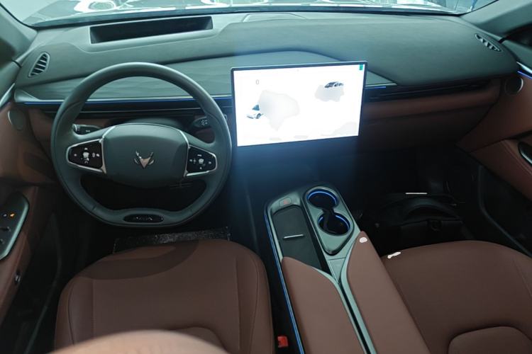 Used ARCFOX Alpha T5 2026 Model Range-Extended 1215 Yuanjing Smart Driving Version Center Console