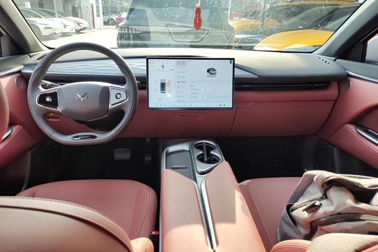 Used ARCFOX Alpha T5 2026 Model Range-Extended 1215 Yuanjing Smart Driving Version Center Console