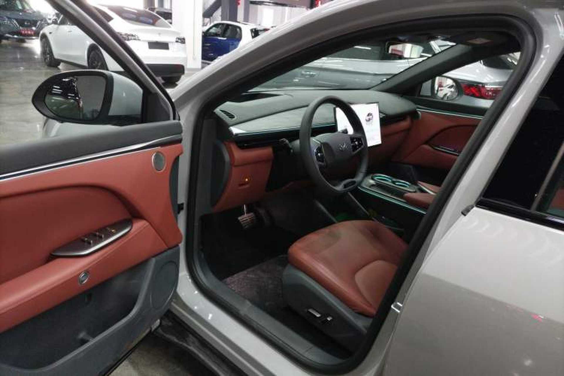 Used ARCFOX Alpha T5 2026 Model Range-Extended 1215 Yuanjing Smart Driving Version Driver Seat