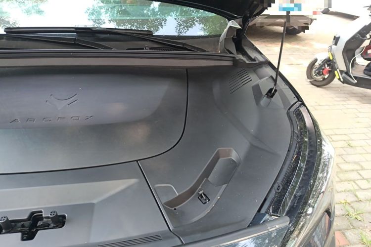 Used ARCFOX Alpha T5 2026 Model Pure Electric 560 Yuanjing Smart Driving Version Engine Bay Left