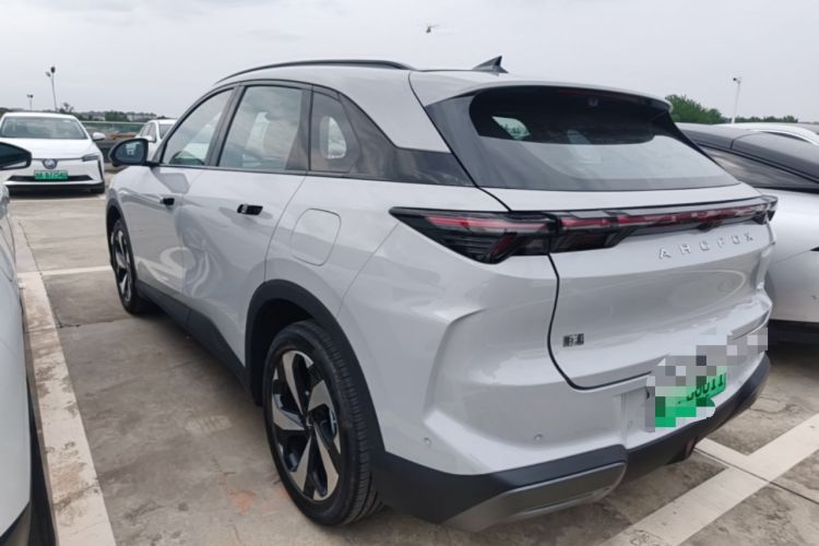 Used ARCFOX Alpha T5 2026 Model Range-Extended 1215 Yuanjing Smart Driving Version Exterior 2