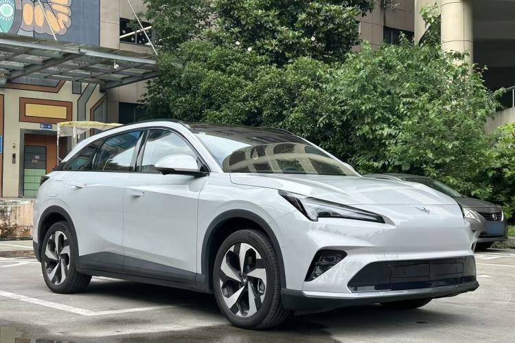 Used ARCFOX Alpha T5 2026 Model Range-Extended 1215 Yuanjing Smart Driving Version Exterior 4