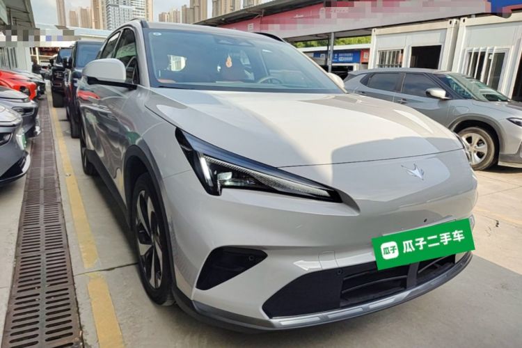 Used ARCFOX Alpha T5 2026 Model Range-Extended 1215 Yuanjing Smart Driving Version Front Right 45 Deg