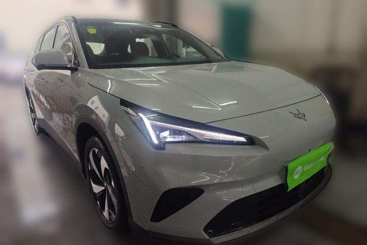 Used ARCFOX Alpha T5 2026 Model Range-Extended 1215 Yuanjing Smart Driving Version Front Right 45 Deg