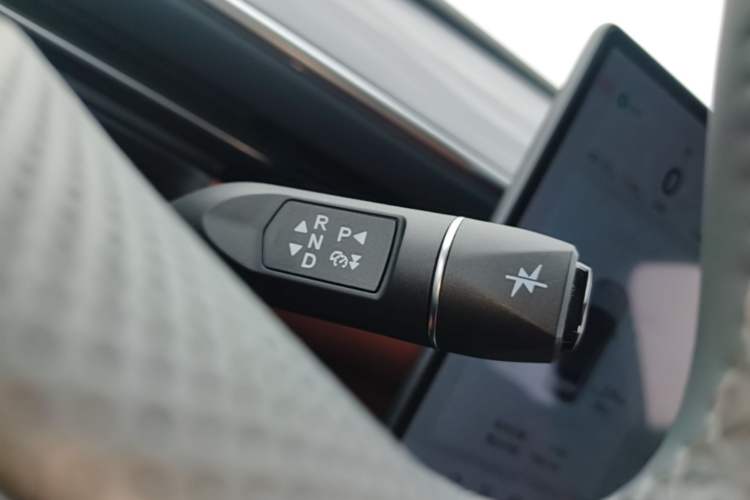 Used ARCFOX Alpha T5 2026 Model Range-Extended 1215 Yuanjing Smart Driving Version Gear Lever