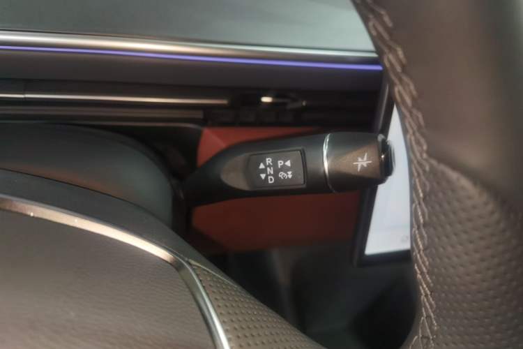 Used ARCFOX Alpha T5 2026 Model Range-Extended 1215 Yuanjing Smart Driving Version Gear Lever