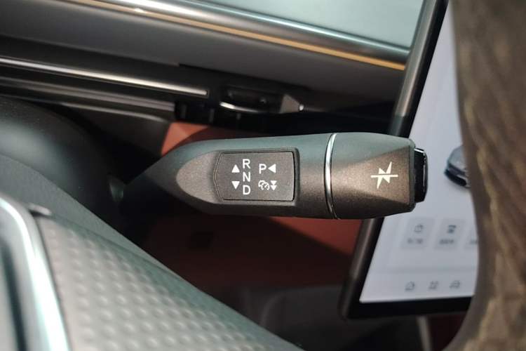 Used ARCFOX Alpha T5 2026 Model Pure Electric 705 Yuanjing Smart Driving Version Gear Lever