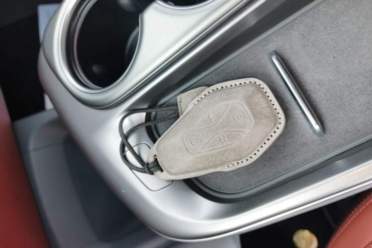 Used ARCFOX Alpha T5 2026 Model Range-Extended 1215 Yuanjing Smart Driving Version Interior 1