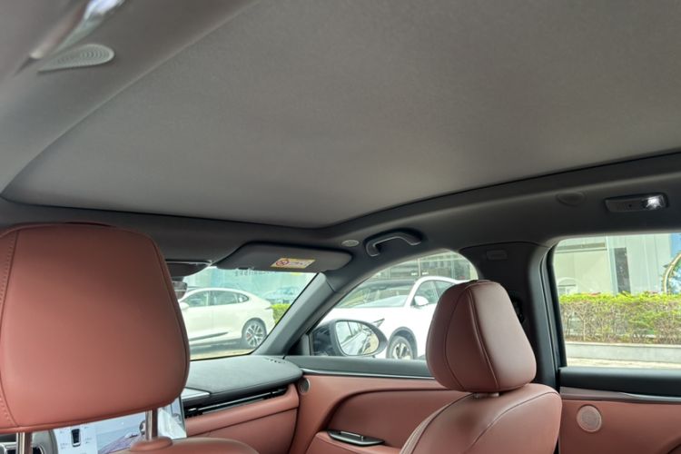 Used ARCFOX Alpha T5 2026 Model Pure Electric 660 Yuanjing Divine Driving Version Interior 5