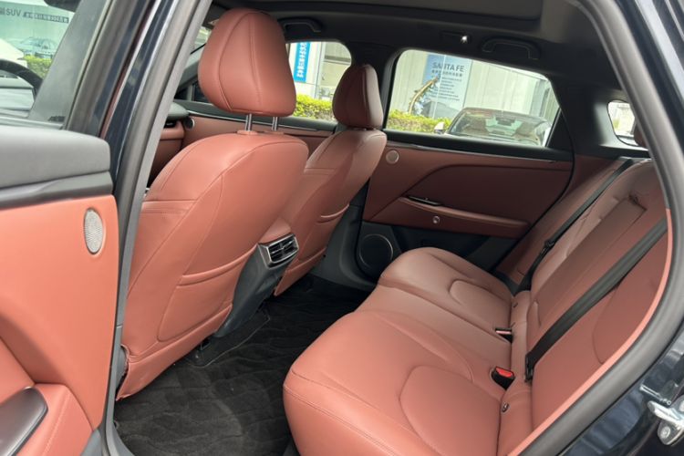 Used ARCFOX Alpha T5 2026 Model Pure Electric 660 Yuanjing Divine Driving Version Interior 7
