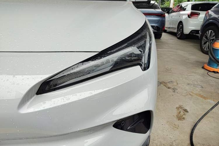 Used ARCFOX Alpha T5 2026 Model Pure Electric 560 Intelligent Enjoyment Version Left Front Headlight