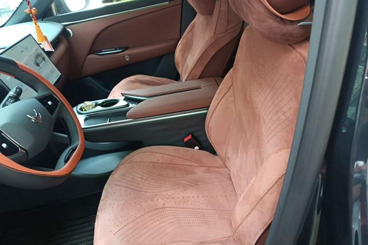 Used ARCFOX Alpha T5 2026 Model Pure Electric 560 Yuanjing Smart Driving Version Left Front Seat