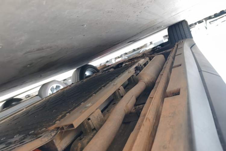 Used ARCFOX Alpha T5 2026 Model Range-Extended 1215 Yuanjing Smart Driving Version Left Side Sill
