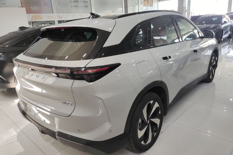 Used ARCFOX Alpha T5 2026 Model Range-Extended 1215 Yuanjing Smart Driving Version Rear Right 45 Deg