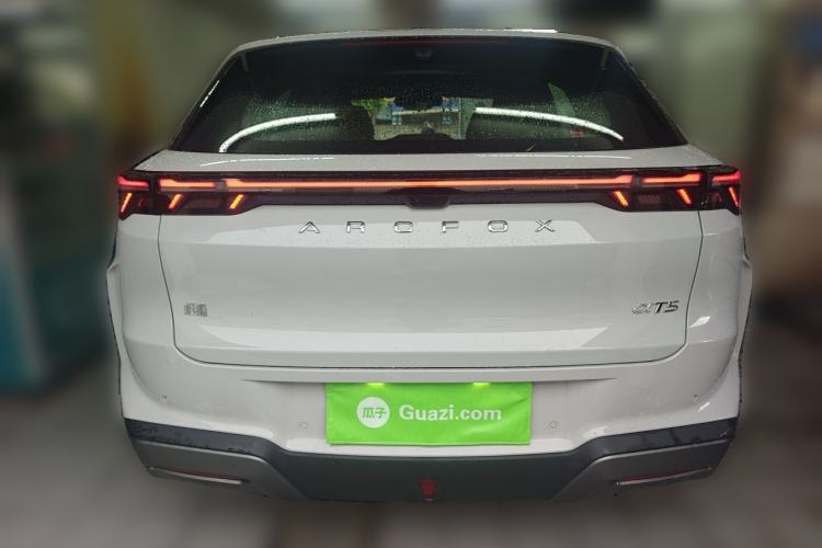 Used ARCFOX Alpha T5 2026 Model Range-Extended 1215 Yuanjing Smart Driving Version Rear