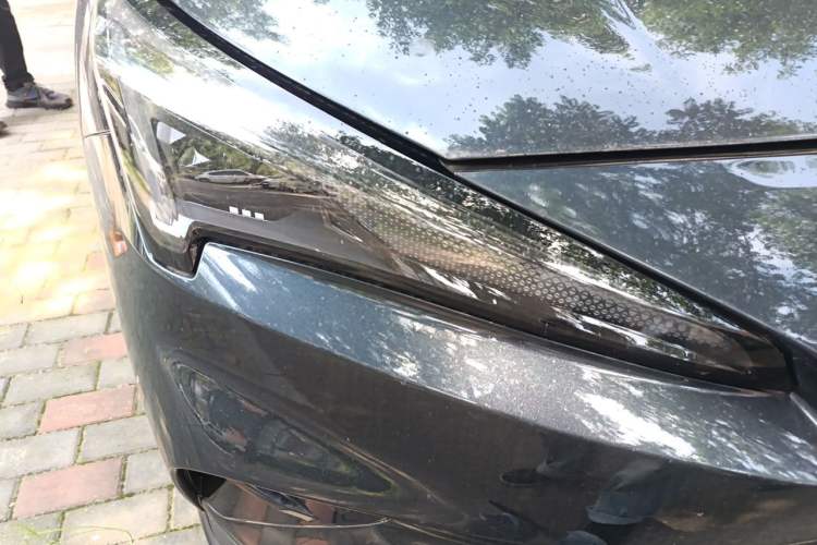 Used ARCFOX Alpha T5 2026 Model Pure Electric 560 Yuanjing Smart Driving Version Right Front Headlight